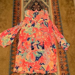 Lilly Pulitzer size medium dress with peekaboo sleeves